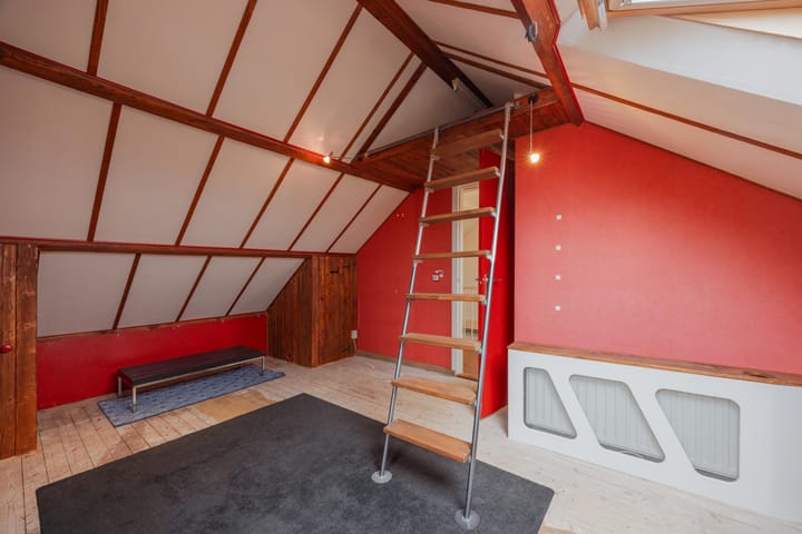 Foto 38 van Burg van Leentstraat 18