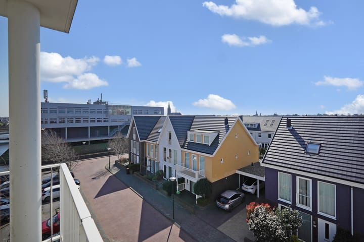 Photo 24 of Vigelandstraat 184