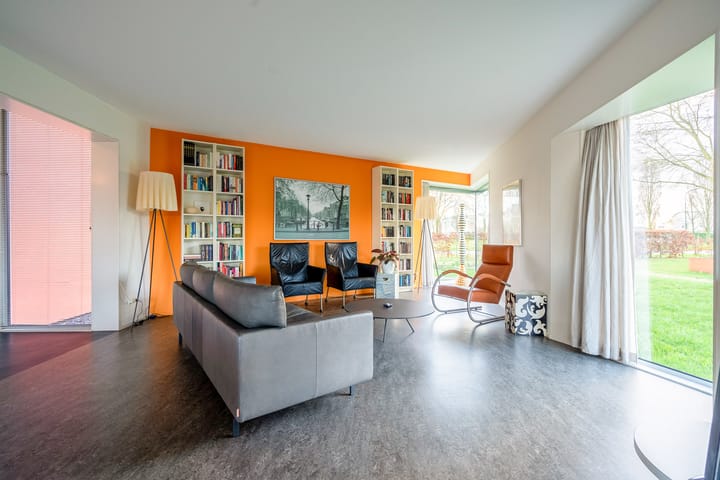 Photo 9 of Oeverloper 18