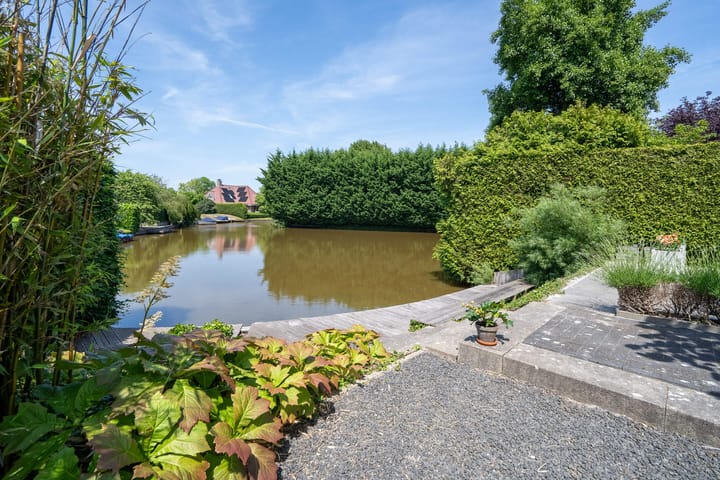 Photo 42 of Oeverloper 18