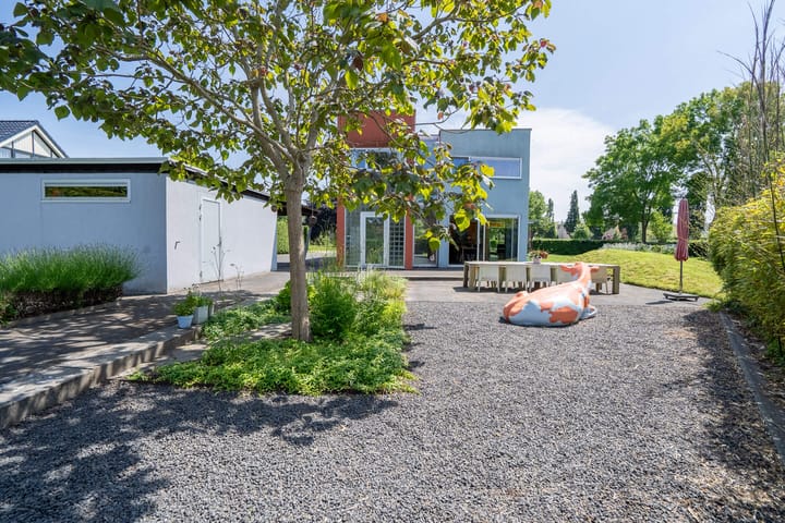 Photo 46 of Oeverloper 18