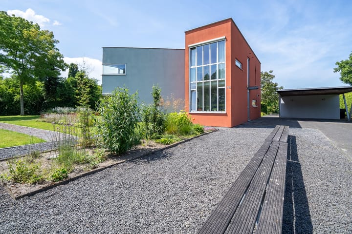 Photo 60 of Oeverloper 18