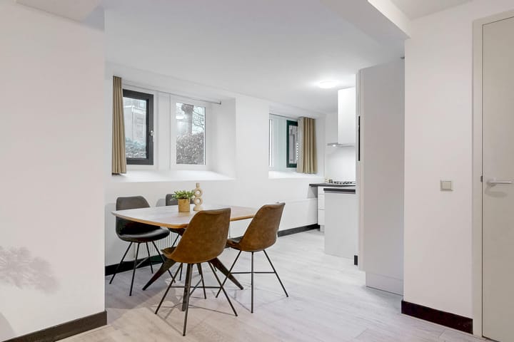 Foto 12 van Hugo de Grootstraat 103