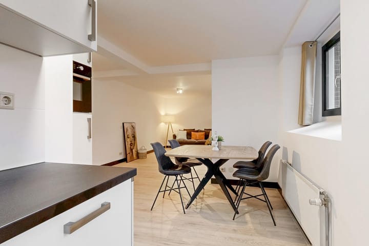 Foto 14 van Hugo de Grootstraat 103