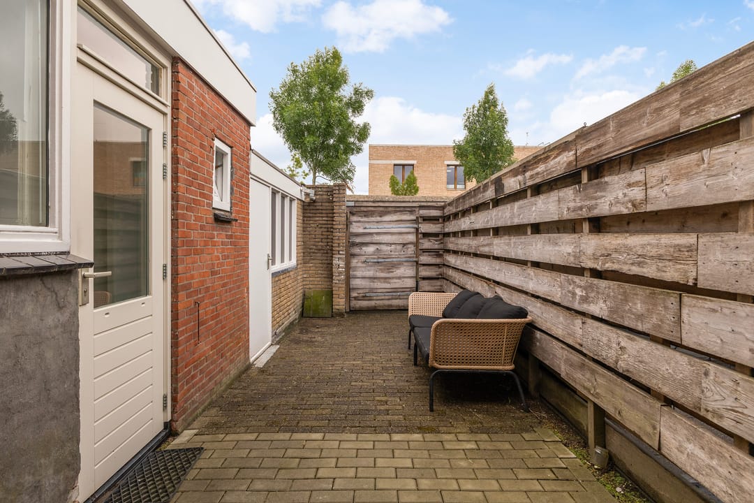 Photo 13 of Leliestraat 27