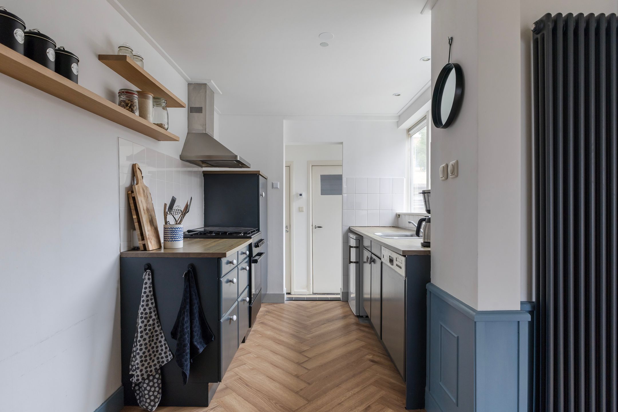 Photo 15 of Leliestraat 27
