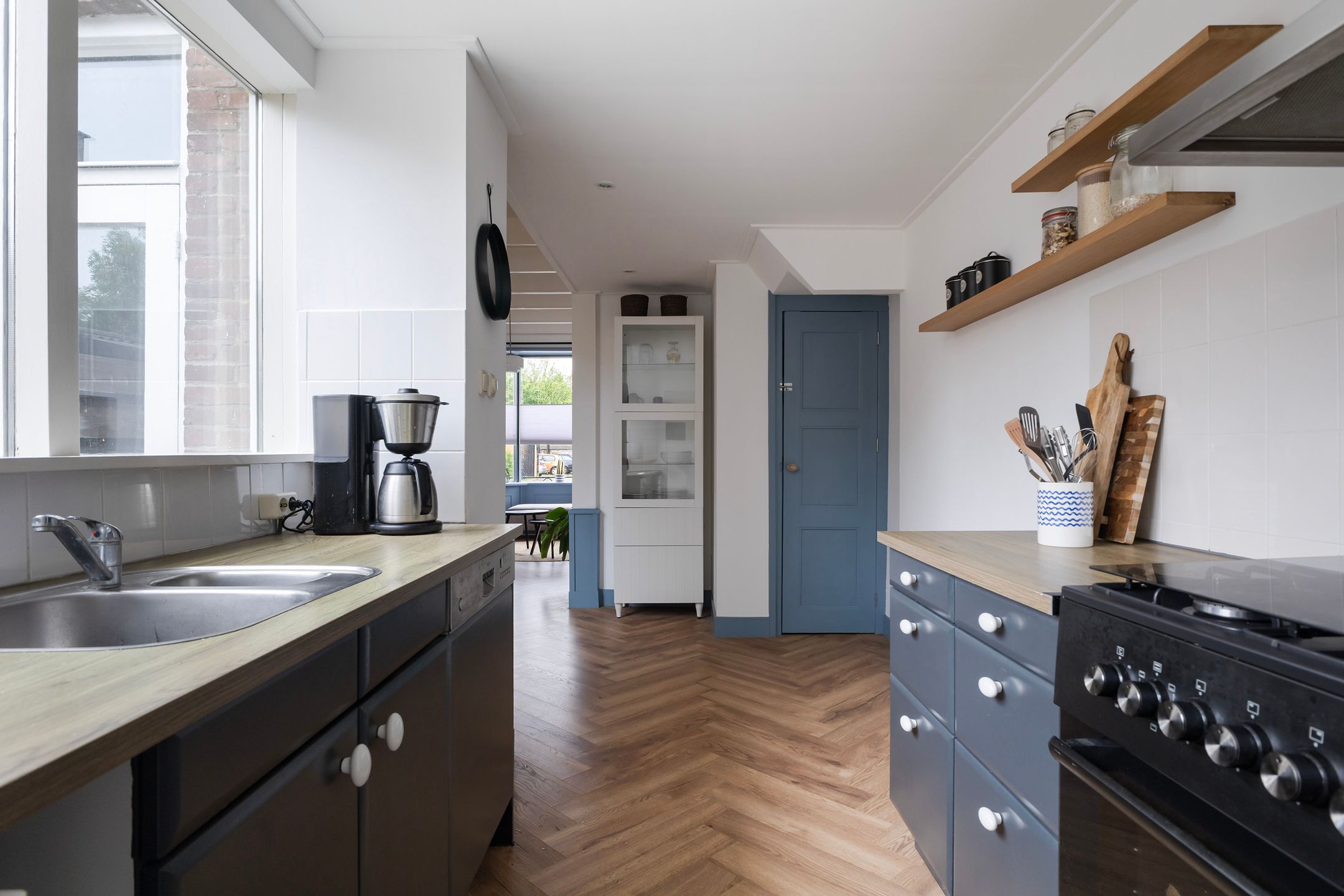 Photo 21 of Leliestraat 27