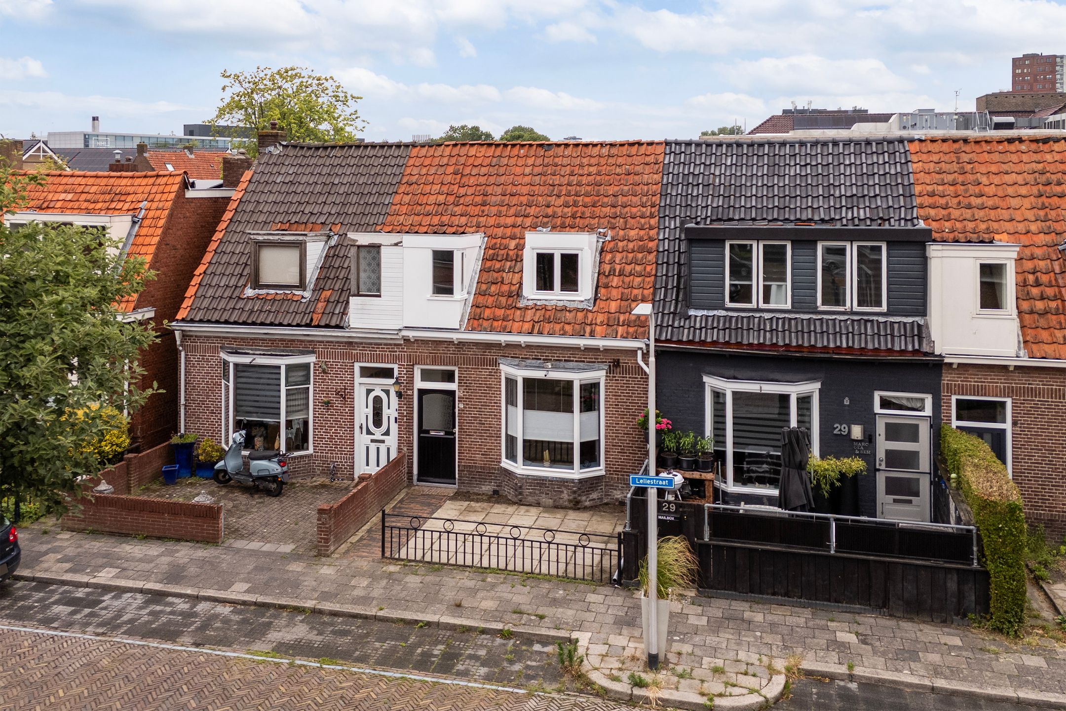 Photo 36 of Leliestraat 27