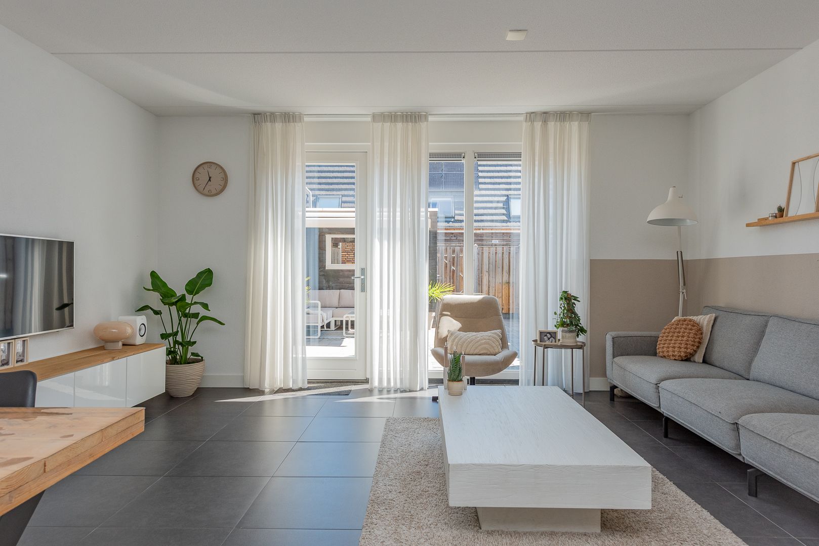 Photo 3 of Burgemeester Folkertslaan 7