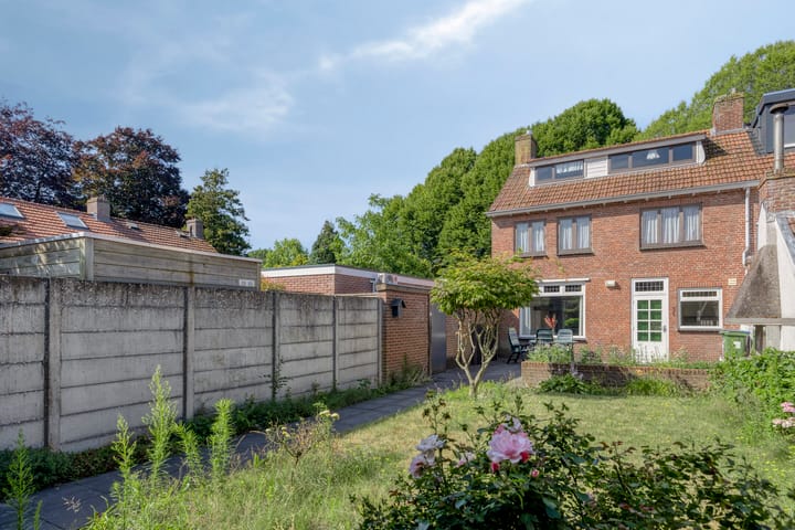 Photo 26 of Secretaris van den Hoevelstraat 27