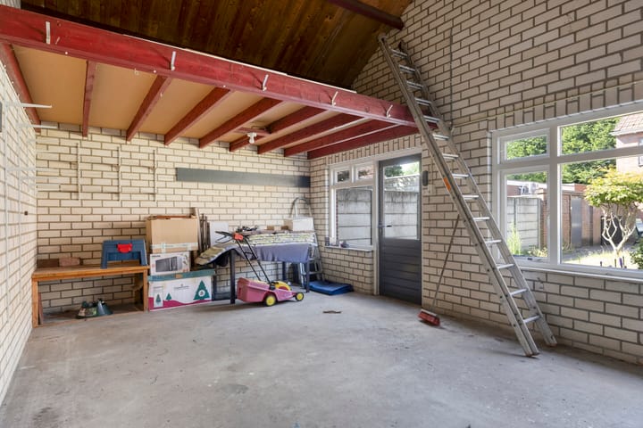 Photo 28 of Secretaris van den Hoevelstraat 27