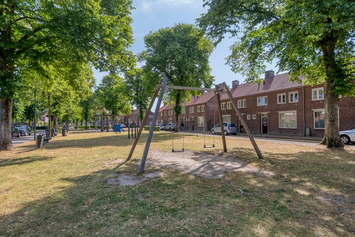 Foto 5 van Secretaris van den Hoevelstraat 27