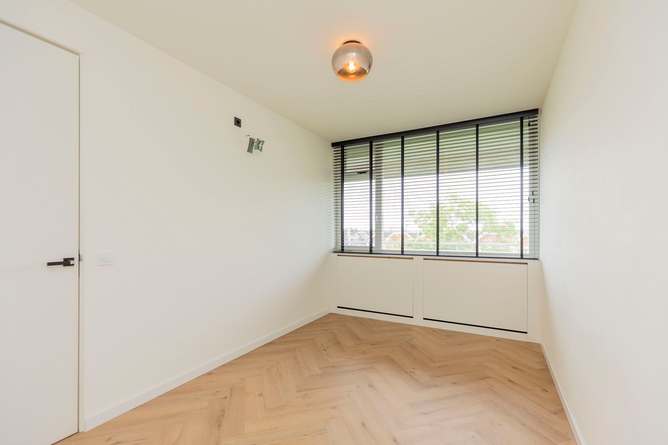 Photo 15 of Adriaan van Bergenstraat 370