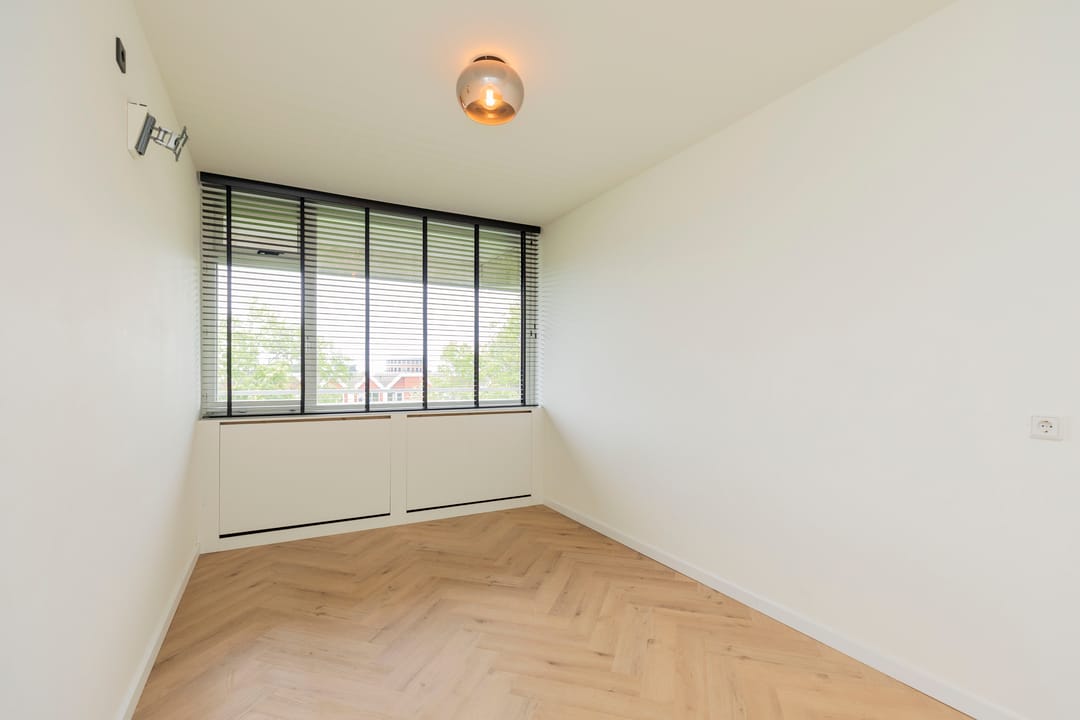 Photo 16 of Adriaan van Bergenstraat 370