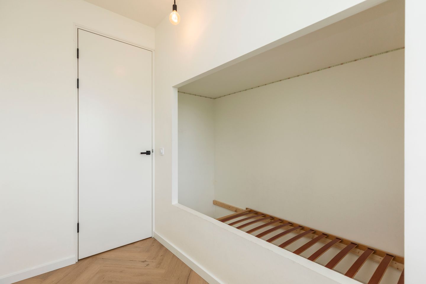 Photo 19 of Adriaan van Bergenstraat 370