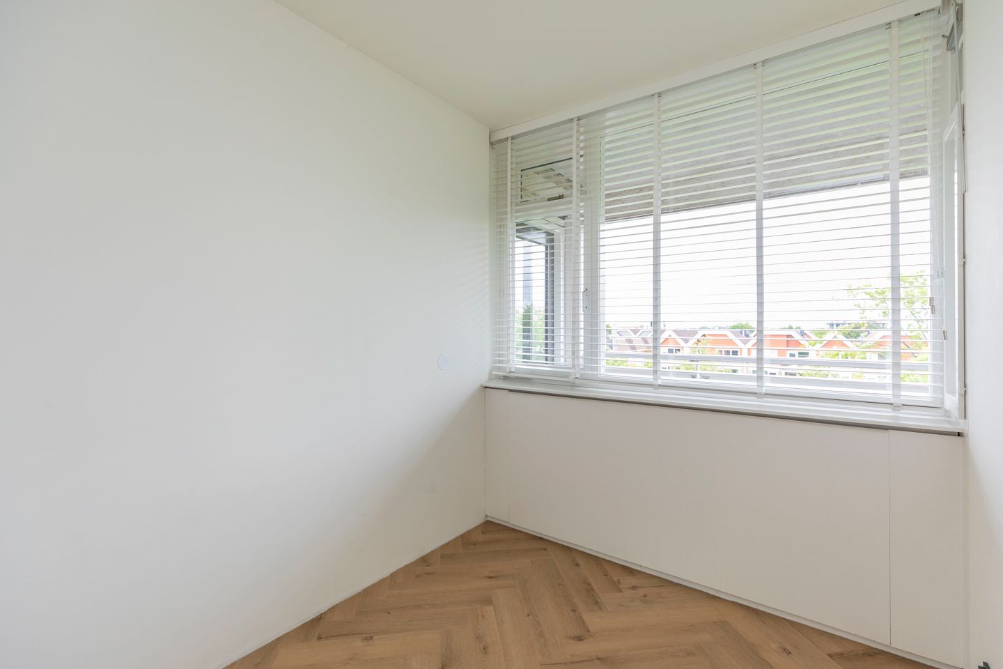 Photo 25 of Adriaan van Bergenstraat 370