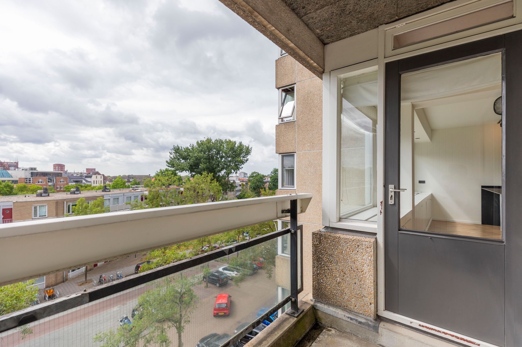 Photo 33 of Adriaan van Bergenstraat 370