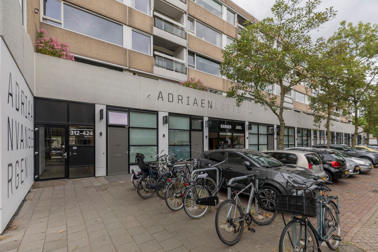 Photo 40 of Adriaan van Bergenstraat 370