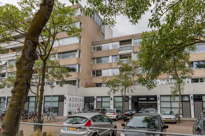 Foto 43 van Adriaan van Bergenstraat 370