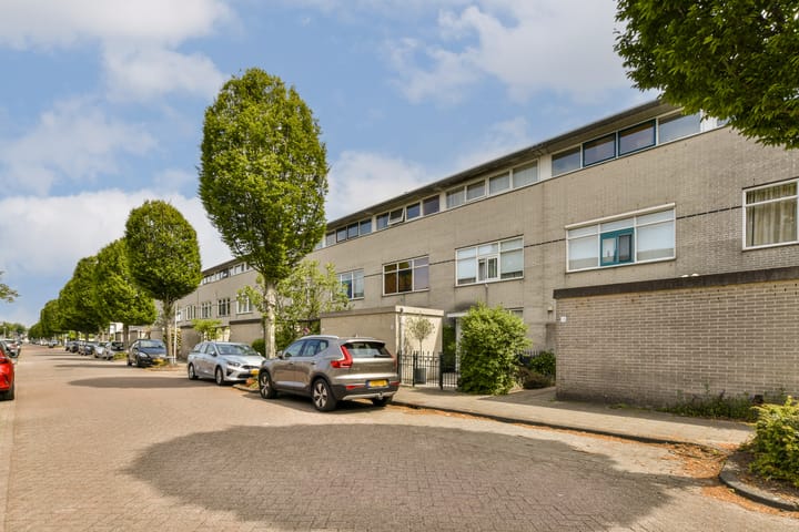 Foto 2 van Marga Klompélaan 16