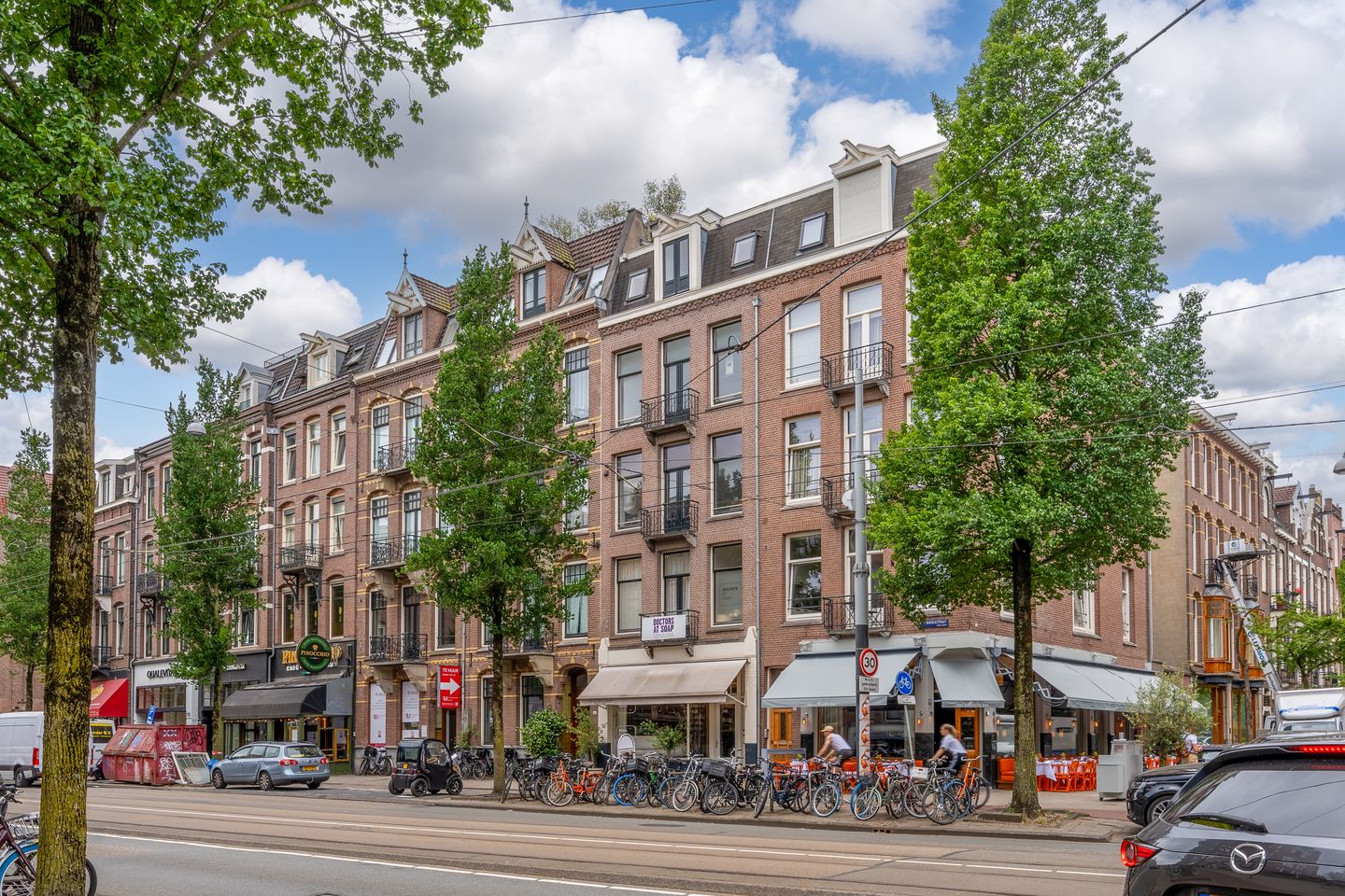 Foto 1 van Van Baerlestraat 122-3