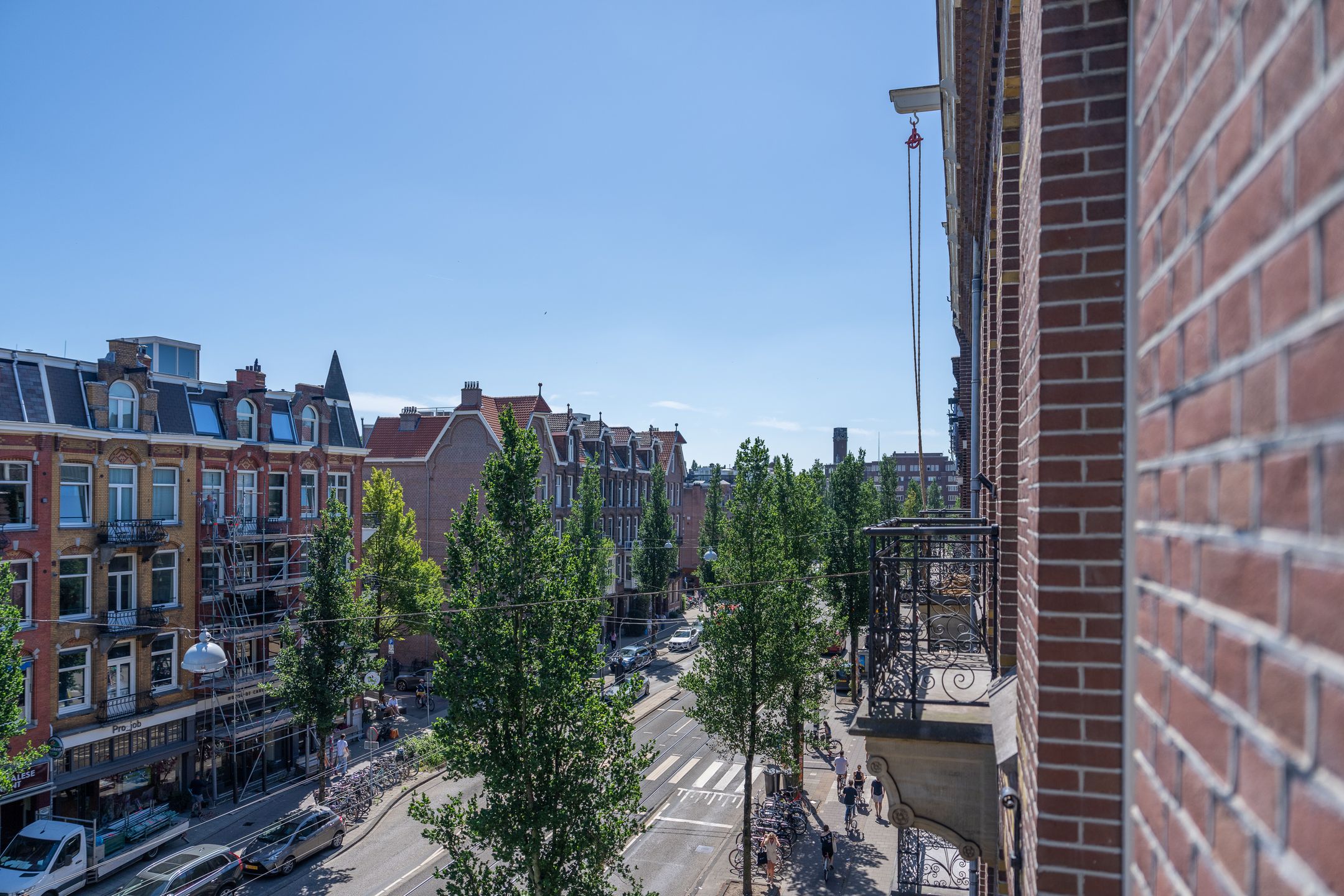 Photo 9 of Van Baerlestraat 122-3