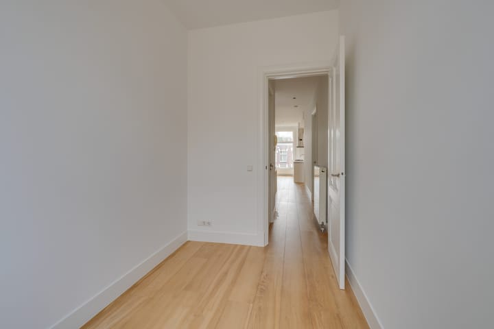 Foto 18 van Van Baerlestraat 122-3