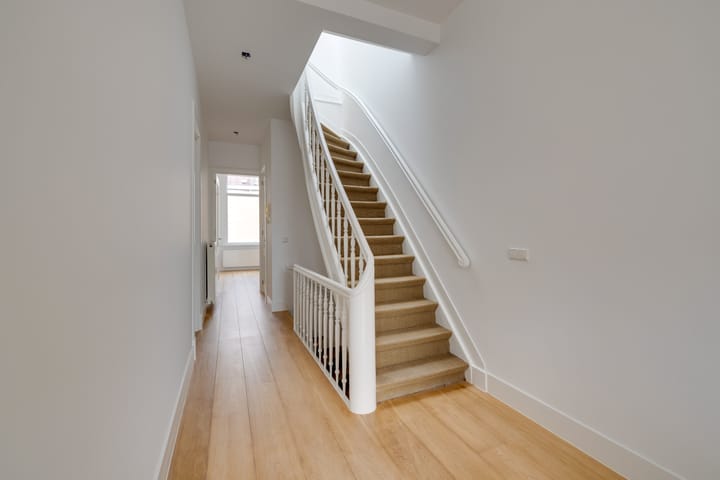 Foto 19 van Van Baerlestraat 122-3