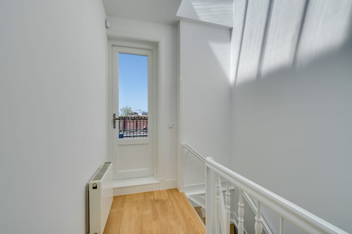 Foto 22 van Van Baerlestraat 122-3