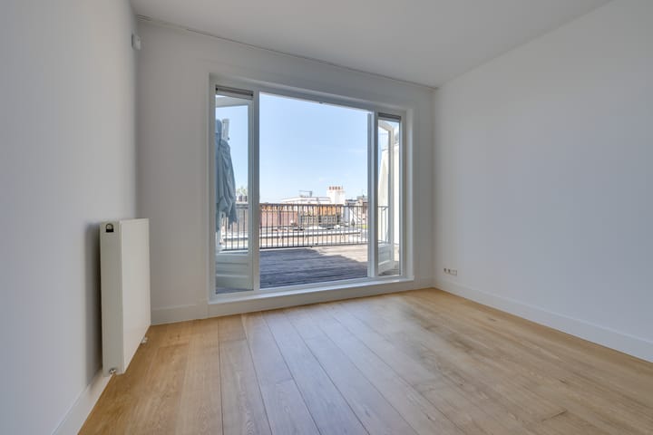 Foto 25 van Van Baerlestraat 122-3