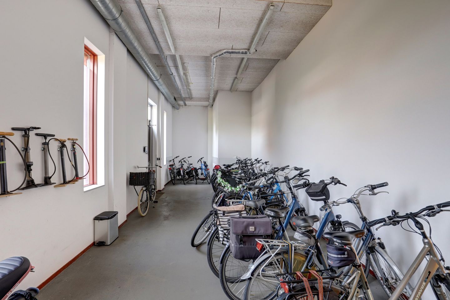 Foto 25 van Burgemeester de Bruïnelaan 51-A