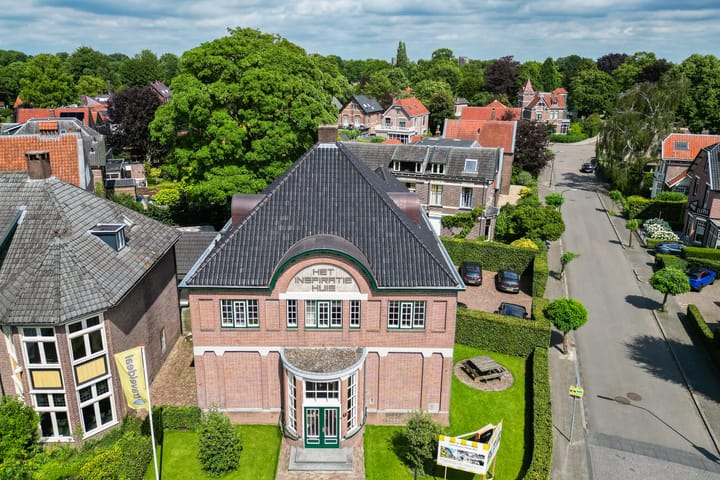 Regentesselaan 8, Apeldoorn