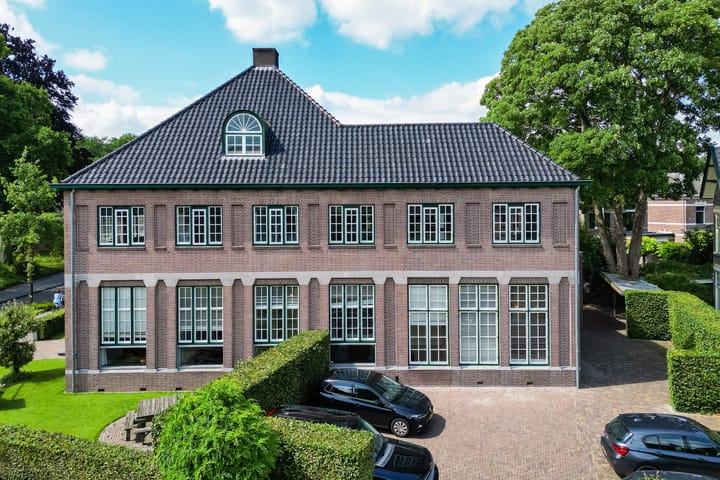 Regentesselaan 8, Apeldoorn