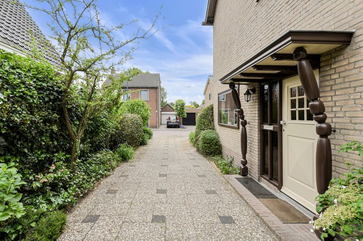 Foto 51 van Oude Bredaseweg 6