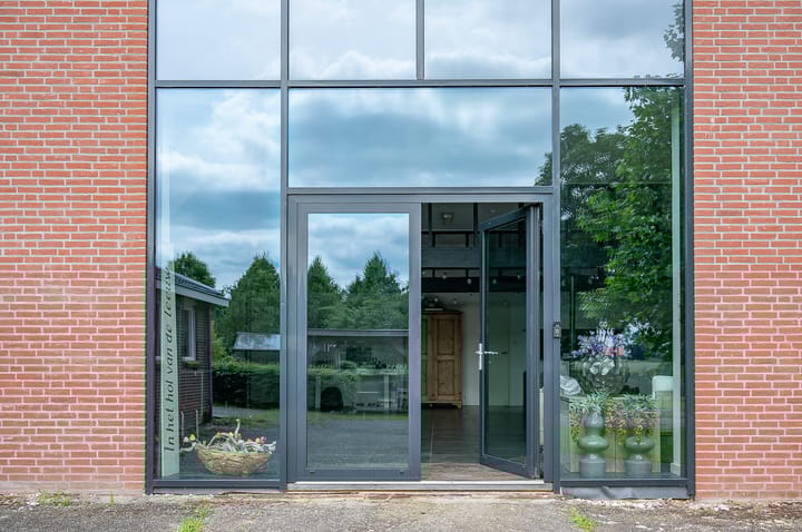 Foto 84 van Warmseweg 2