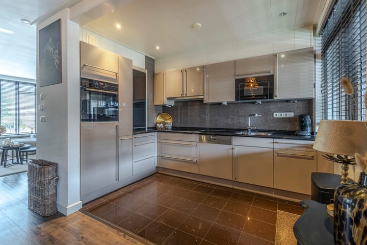 Foto 19 van Achtervliet 12