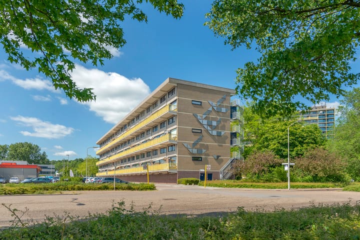 Foto 1 van Dokter van Stratenweg 208