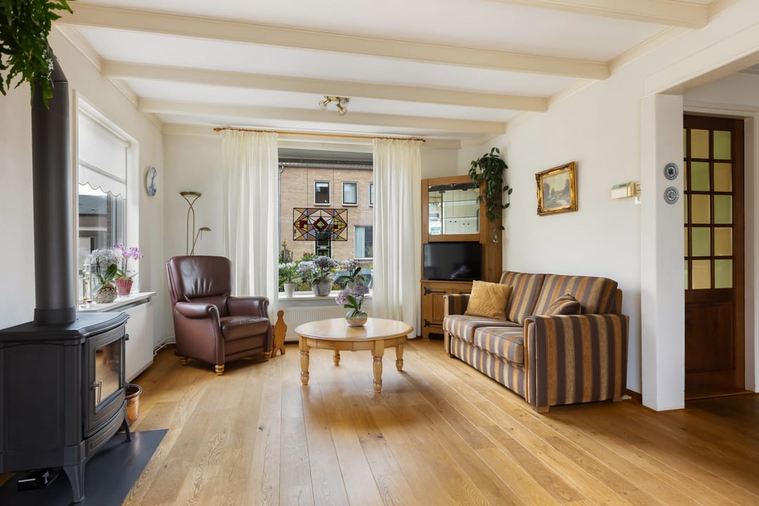 Foto 2 van Burg. Talsmaweg 15