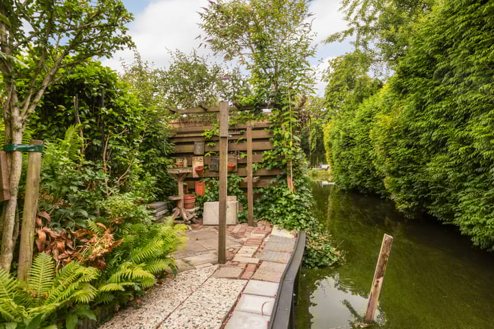 Foto 3 van Burg. Talsmaweg 15