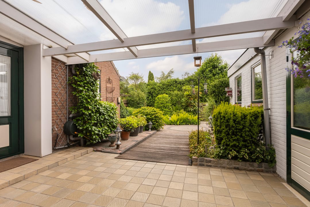 Foto 23 van Burg. Talsmaweg 15