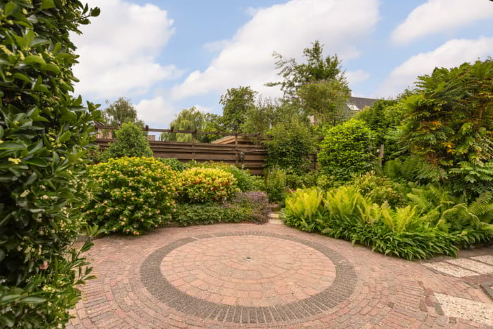 Photo 25 of Burg. Talsmaweg 15