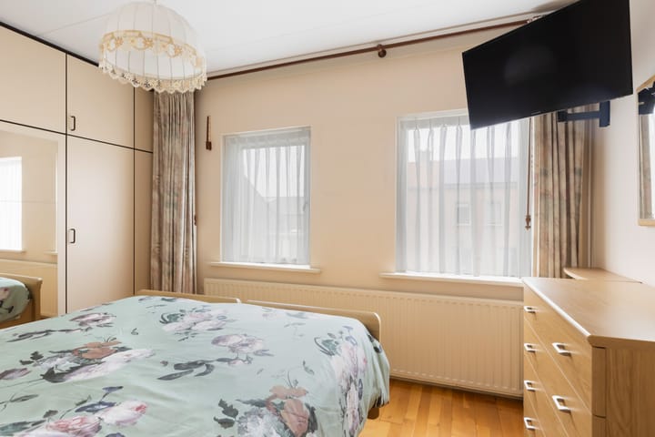 Photo 45 of Burg. Talsmaweg 15