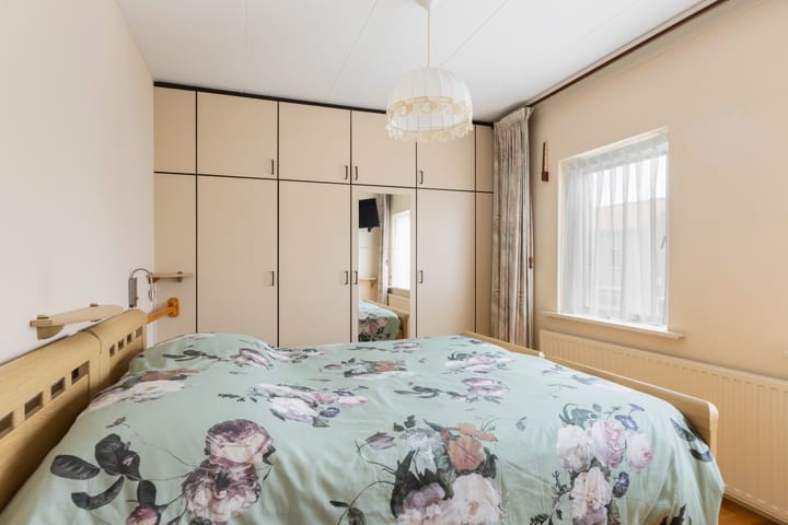 Photo 46 of Burg. Talsmaweg 15