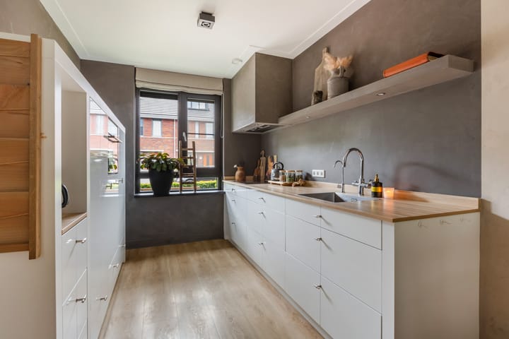 Photo 2 of Schoolstraat 32