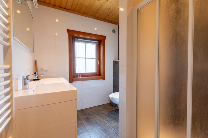 Photo 10 of Akerstraat 153-99