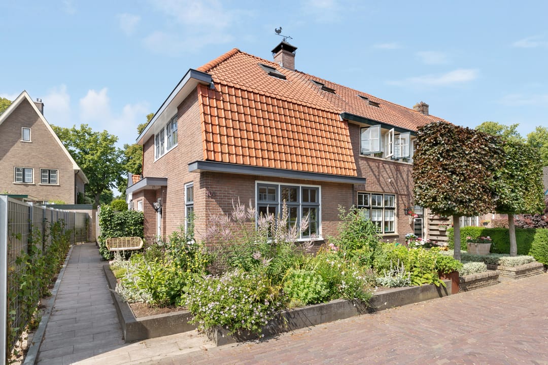 Photo 1 of Lindenlaan 100