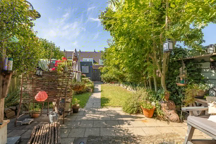 Foto 23 van Traptoren 6