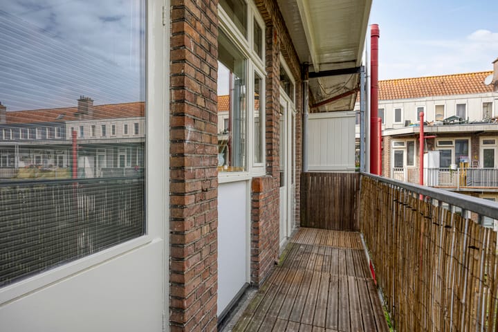 Foto 14 van Pieter van der Doesstraat 9-3