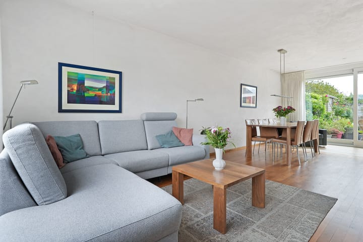 Photo 8 of Esdoornstraat 41