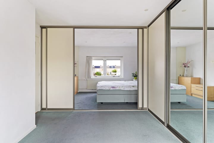 Photo 15 of Esdoornstraat 41